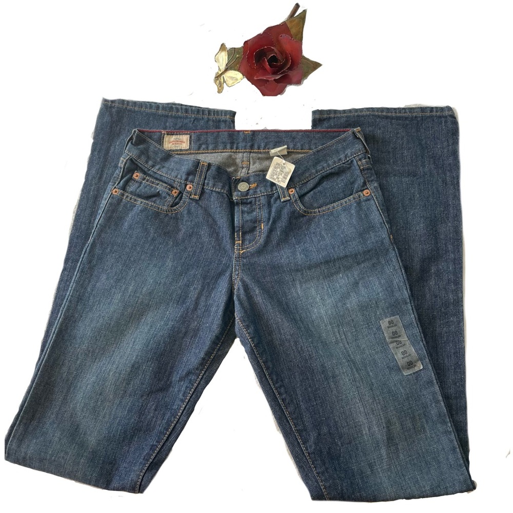 NWT Abercrombie&Fitch Chelsea Flare Bluejeans